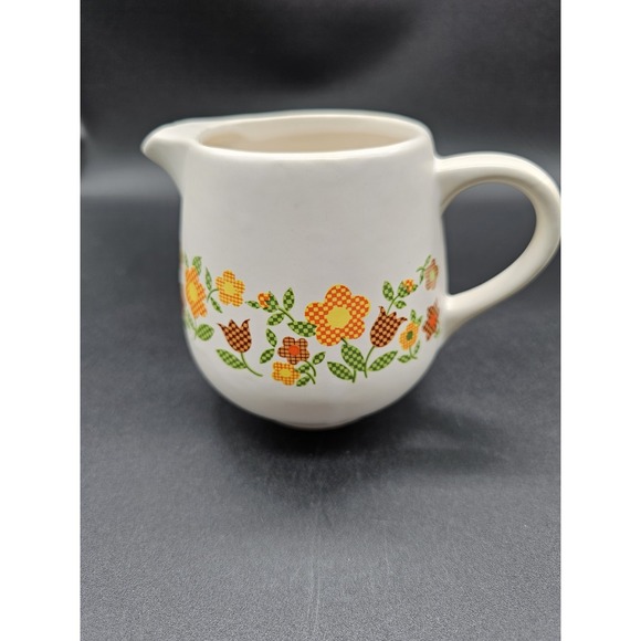 Mccoy Pottery USA Patchwork Pattern Creamer #7020 - Picture 3 of 8
